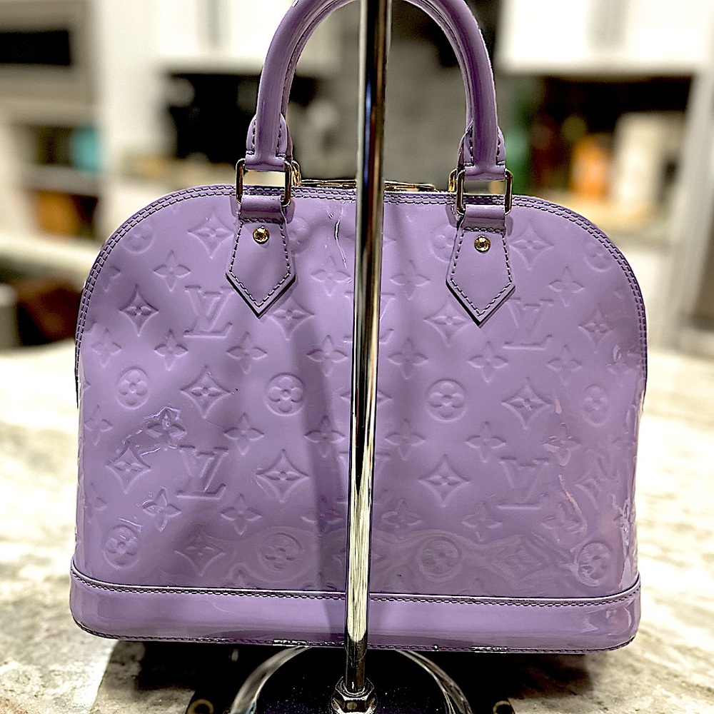 Louis Vuitton Authentic Pristine Lilac Vernis Alma - Picture 5 of 16